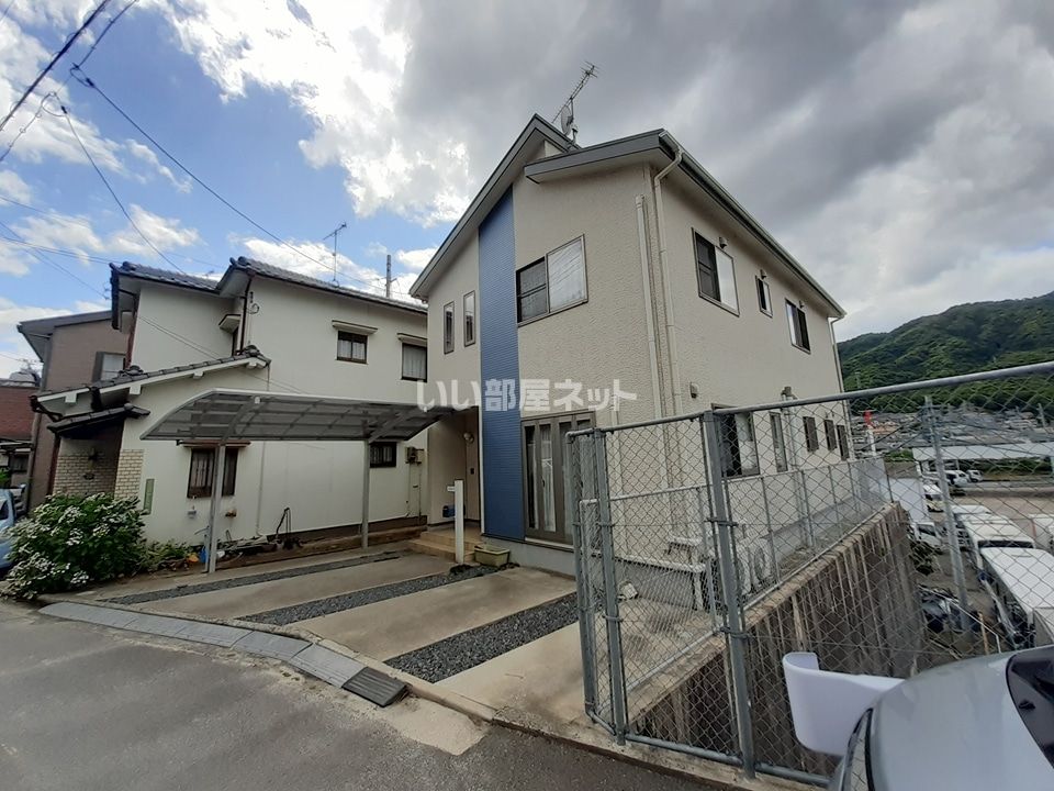 高田戸建の外観画像