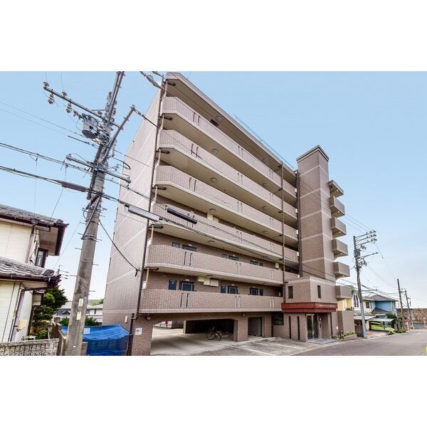 シーズンコートみよしの外観画像