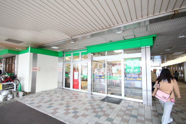 近くに施設あり