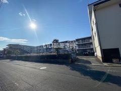平川ガーデンハイツの外観画像