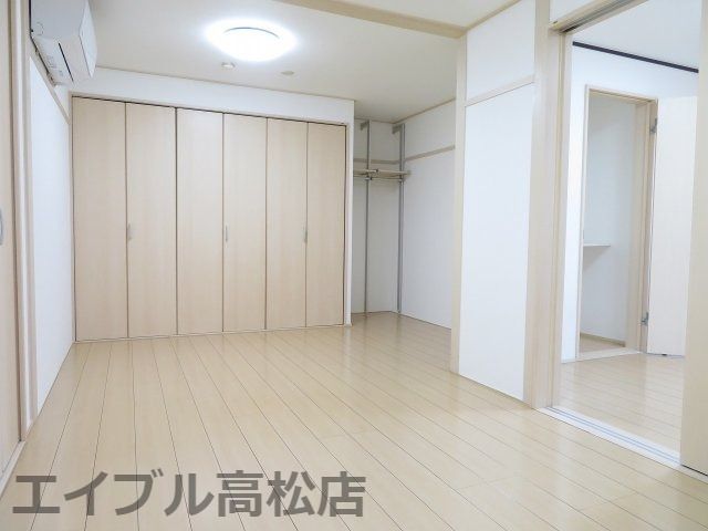 ベッドルーム