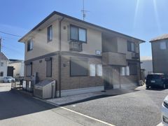 ドゥジェーム三山の外観画像