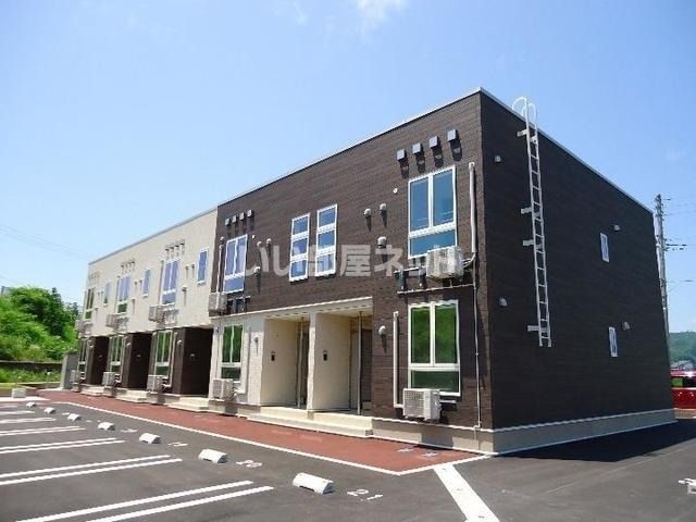 小出駅より徒歩27分 築6年5ヶ月 2階建の賃貸物件