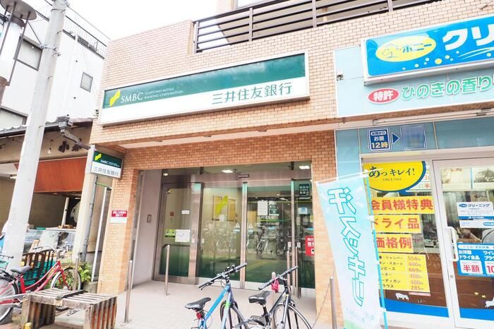 近くに施設あり