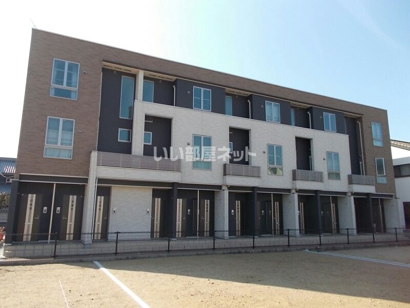 アドラブールの外観画像