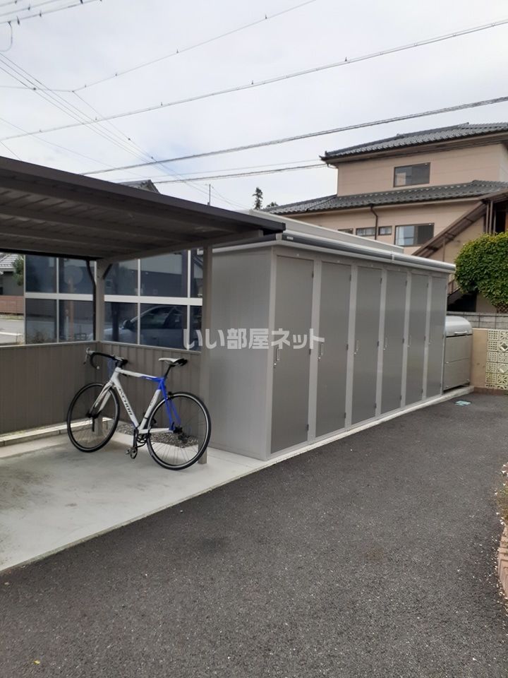 近くに施設あり