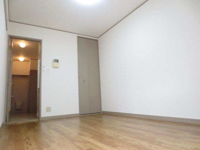 ベッドルーム