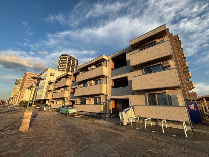 ジュネス東静岡の外観画像