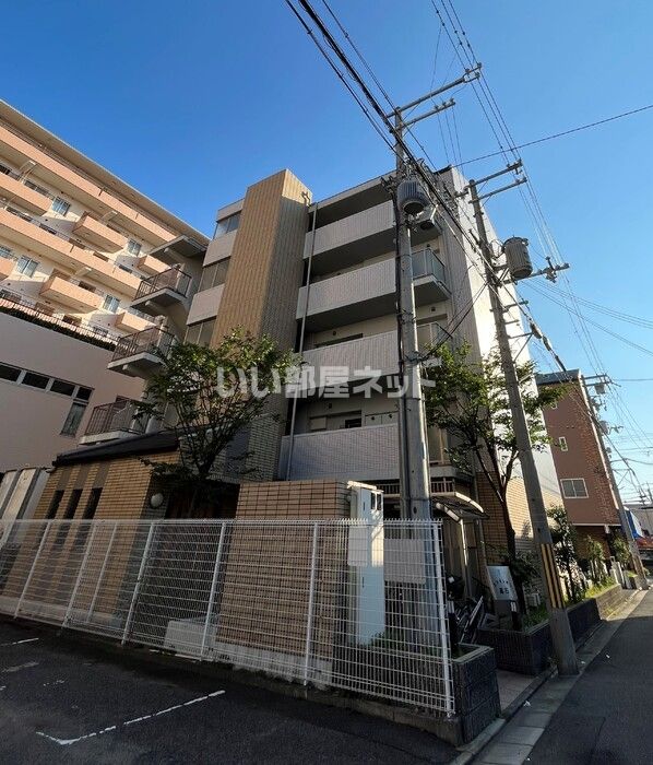 エスタシオン高石の外観