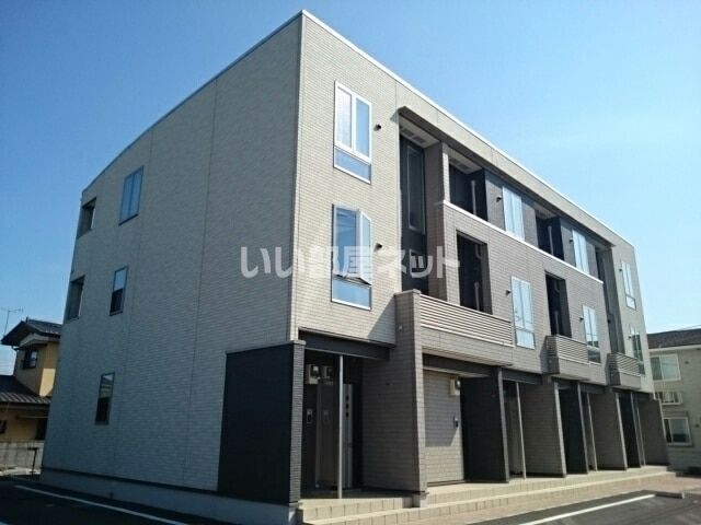 上菅谷駅より徒歩13分 築12年11ヶ月 3階建の賃貸物件