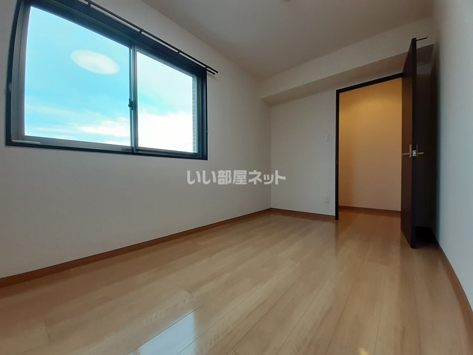ベッドルーム