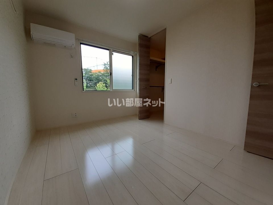 ベッドルーム