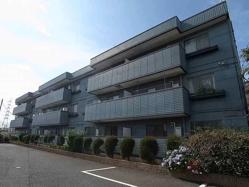 スリーアイズマンションの外観画像