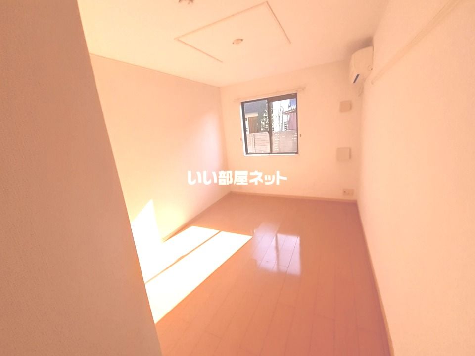 ベッドルーム