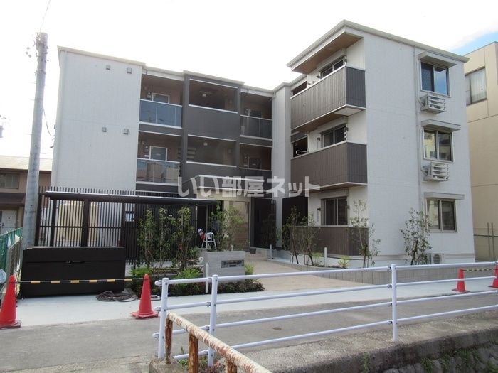 ディーシャンブル浜田の賃貸物件