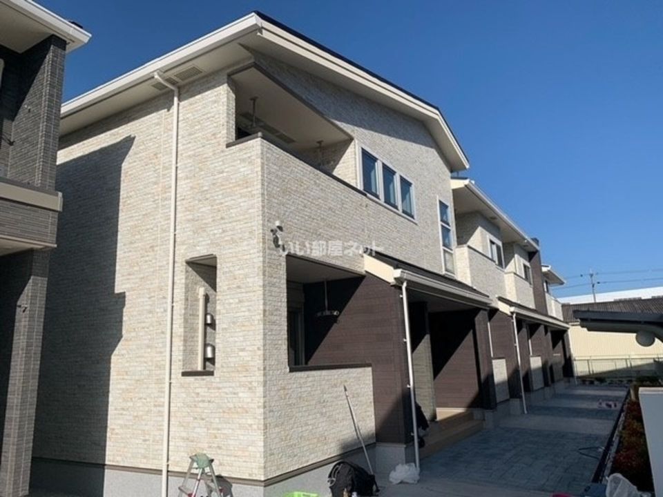 筒井駅より徒歩18分 築2年11ヶ月 2階建の賃貸物件