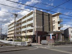 フロイデ川添の外観画像