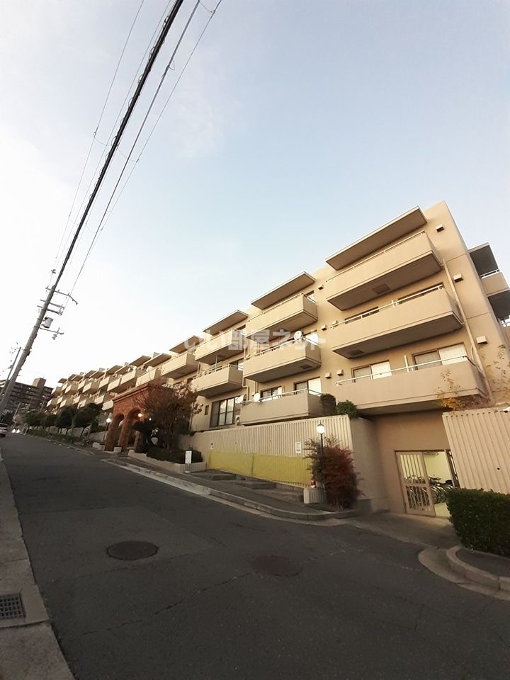 シャルムロアイヤル朝霧の外観画像