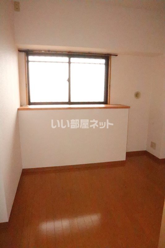 ベッドルーム