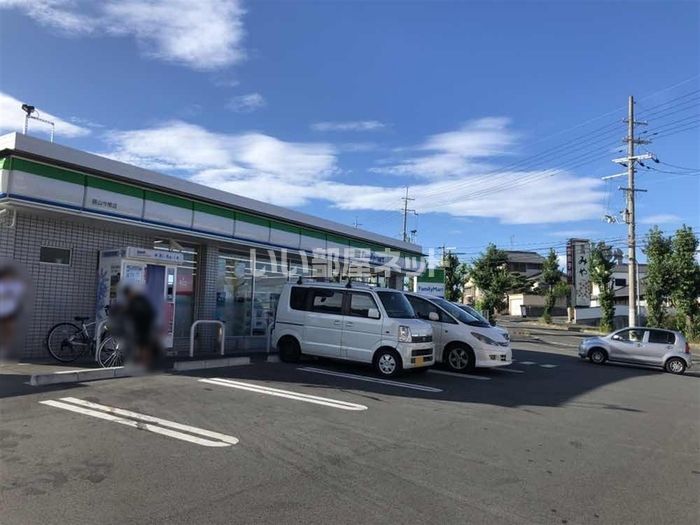 近くに施設あり