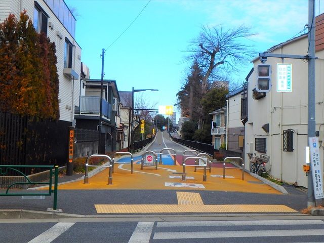 近くに施設あり