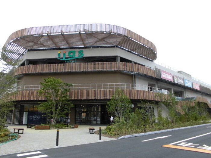 近くに施設あり