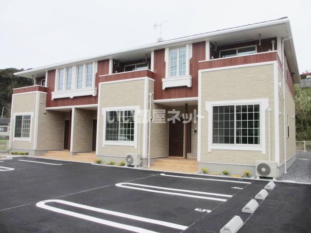 枕崎駅より徒歩9分 築6年9ヶ月 2階建の賃貸物件