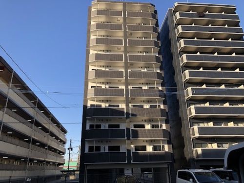 県立体育館前駅より徒歩9分 築2年10ヶ月 10階建の賃貸物件