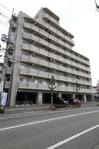 中央ロイヤルマンションの外観画像