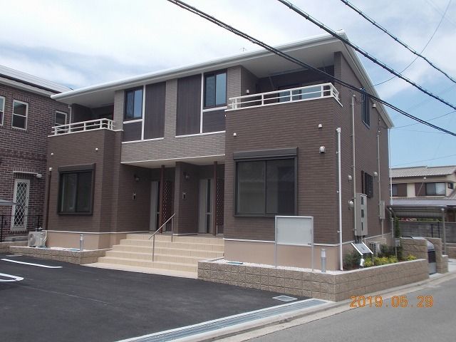 妻鹿駅より徒歩5分 築6年9ヶ月 2階建の賃貸物件