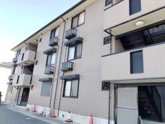 ロイヤルガーデン上牧 B棟の外観画像