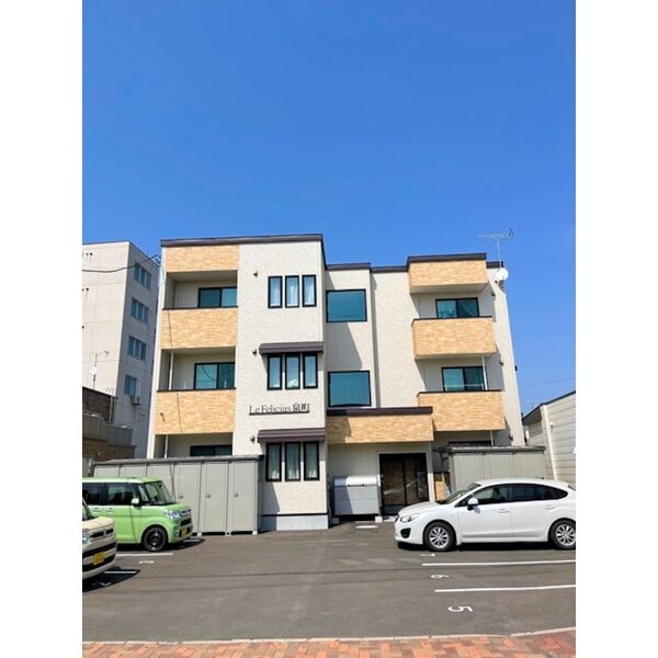Le Felicias泉町(ルフェリシアスイズミマチ)の外観画像