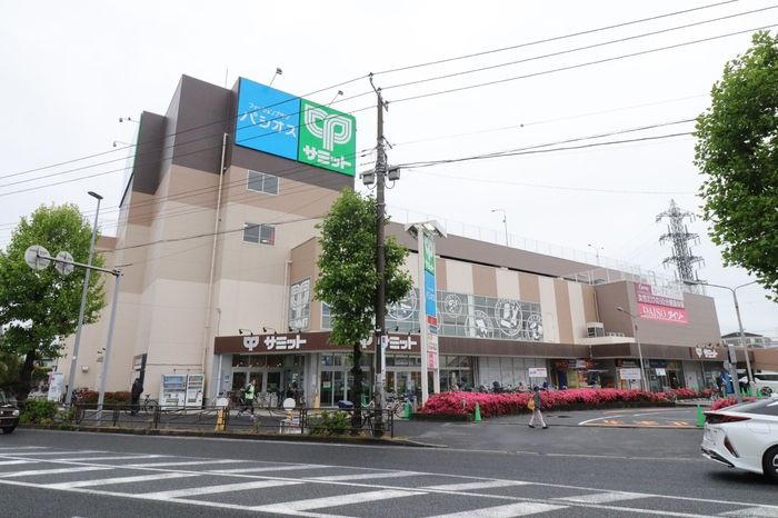 近くに施設あり