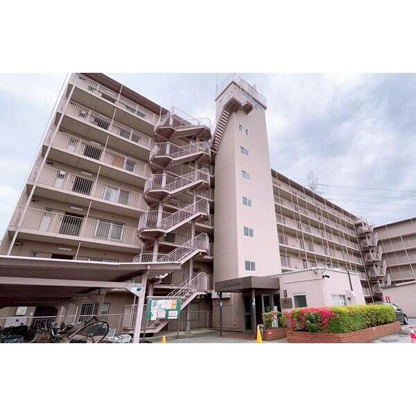 ライオンズマンション草加の外観画像