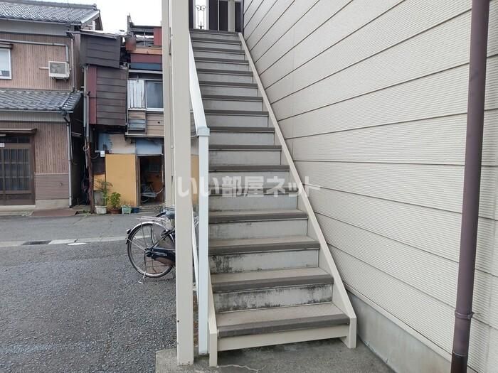 近くに施設あり