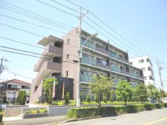 レイ ペーラの外観画像