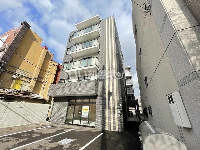 クレストパレス一条通の外観画像