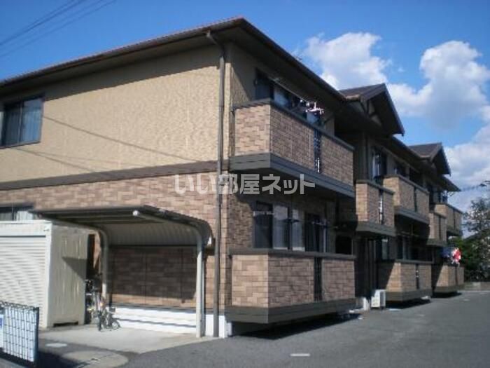 リヴェール石原の外観