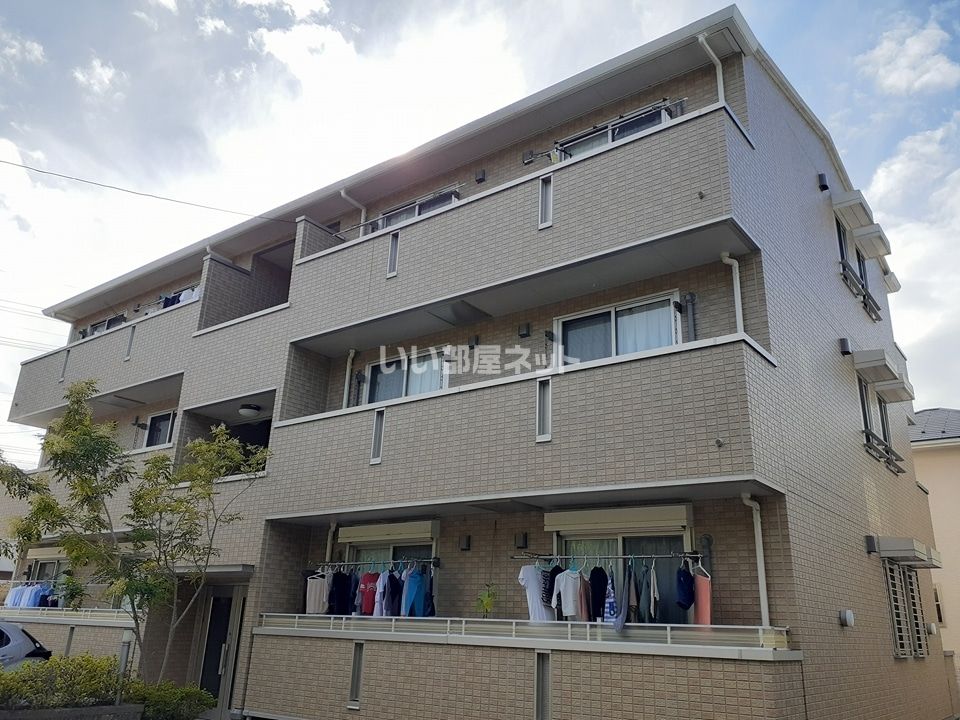 ストラーダの外観画像