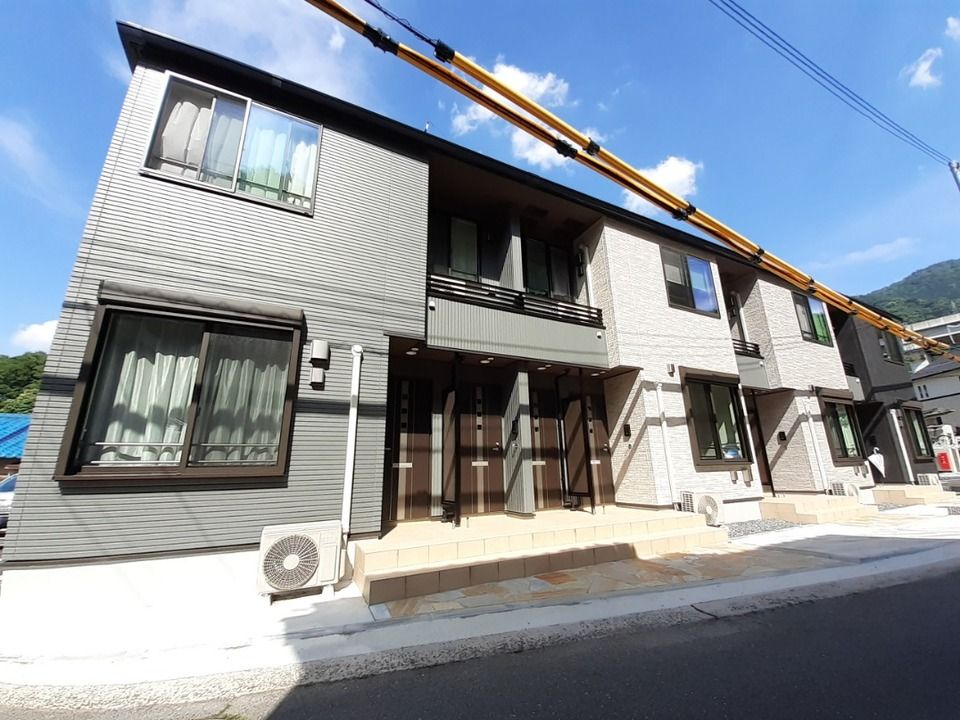 安芸中野駅より徒歩13分 築2年11ヶ月 2階建の賃貸物件