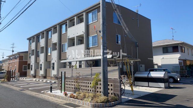 プレイス ワンの外観画像