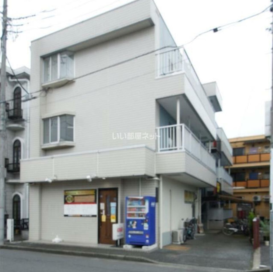 秋山ビルの外観画像
