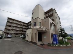 シャルル岩出の外観画像