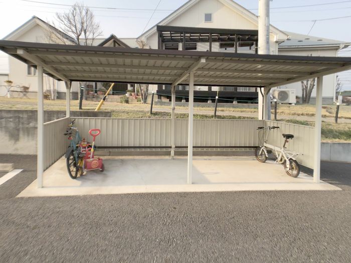 近くに施設あり