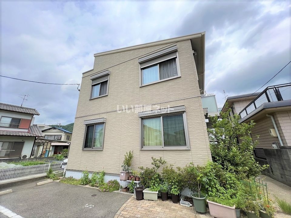 シャーメゾンANNの外観画像