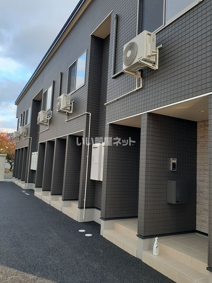 荒砥駅より徒歩10分 築2年2ヶ月 2階建の賃貸物件