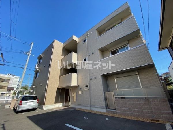 ラ メゾンアンソレイエ板宿の外観画像