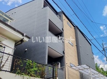 ALEGRIA富雄の外観画像