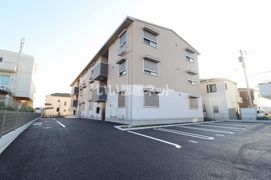 ファミリア エテルナの外観画像
