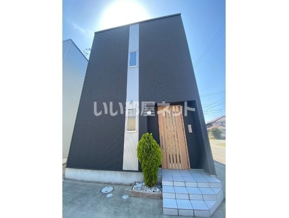 Elvita(エルヴィータ)の外観画像